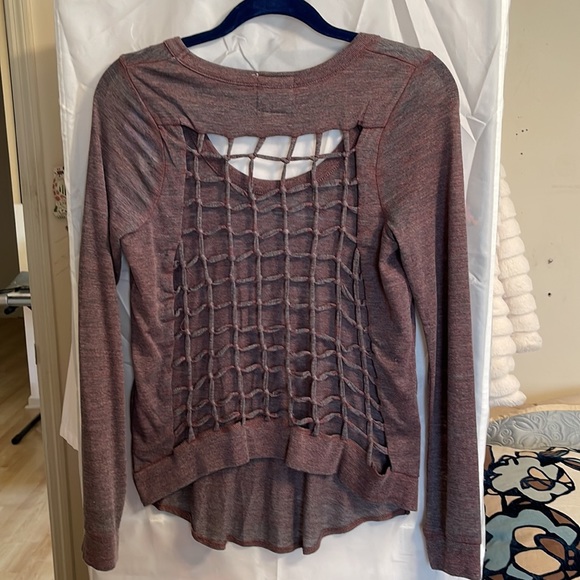 Open back featured light sweater - Picture 4 of 7